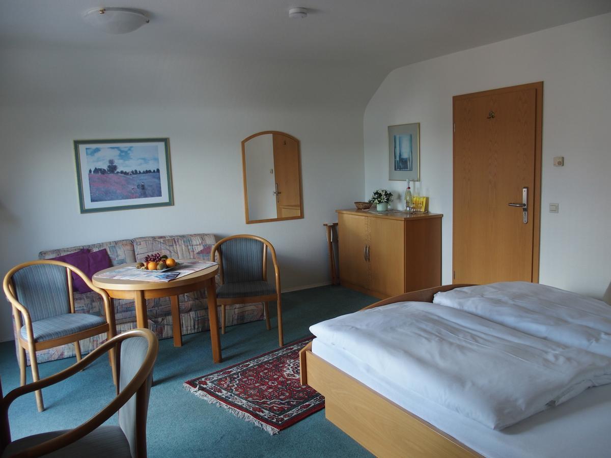 Hotel Pension Café Hasler Bodman-Ludwigshafen Esterno foto