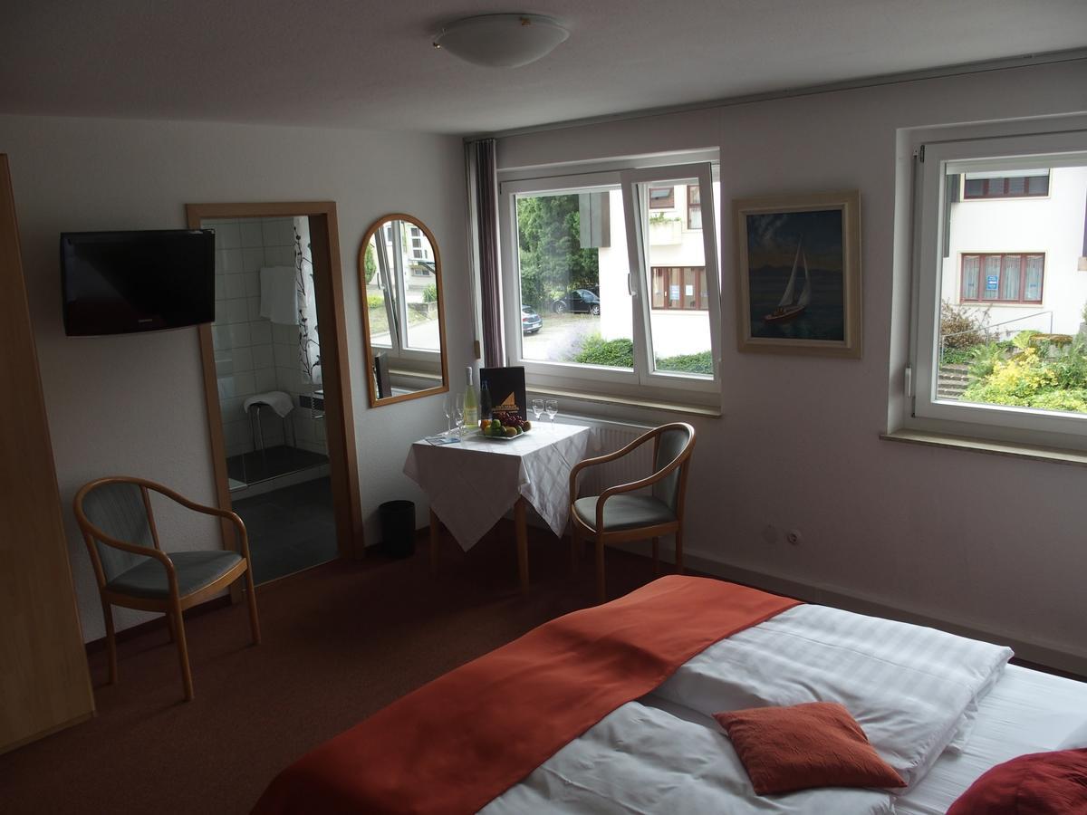 Hotel Pension Café Hasler Bodman-Ludwigshafen Esterno foto