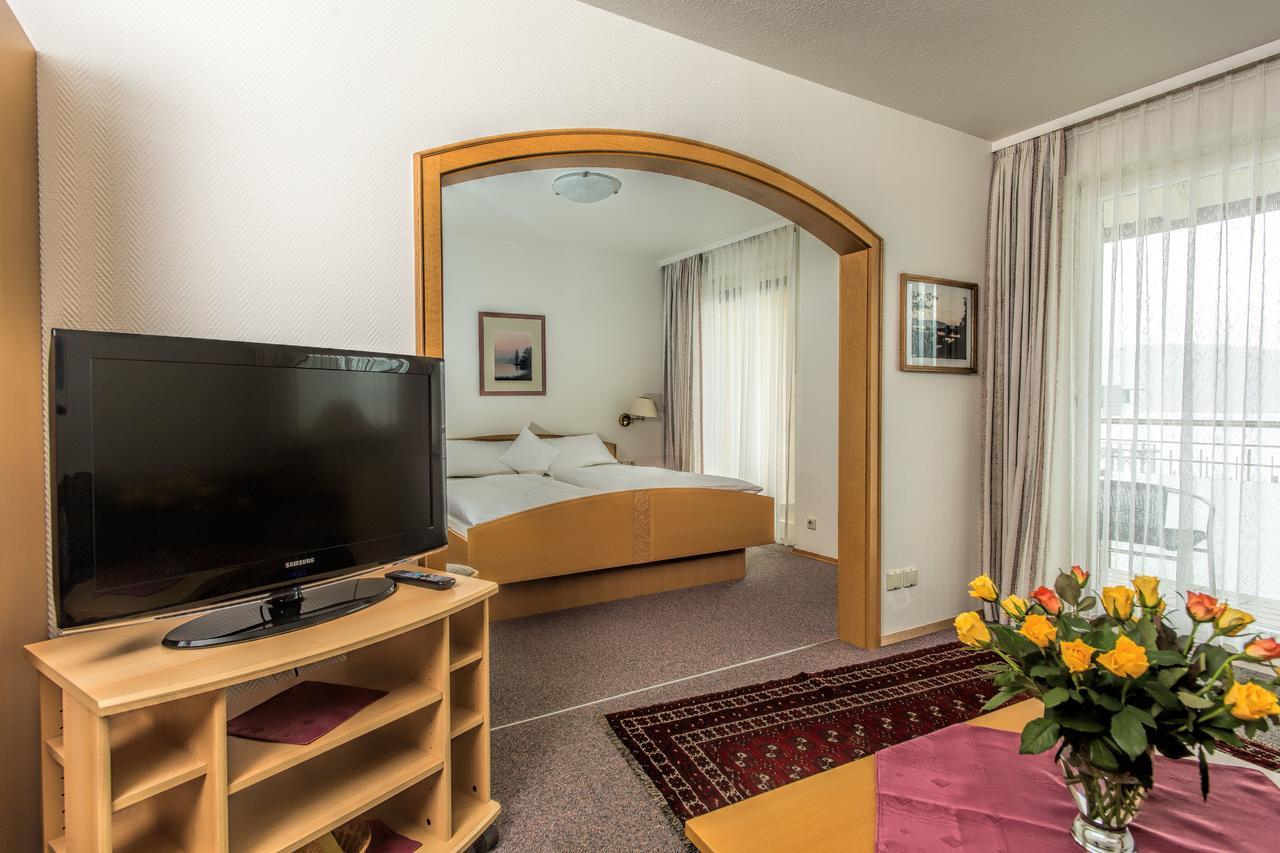 Hotel Pension Café Hasler Bodman-Ludwigshafen Esterno foto