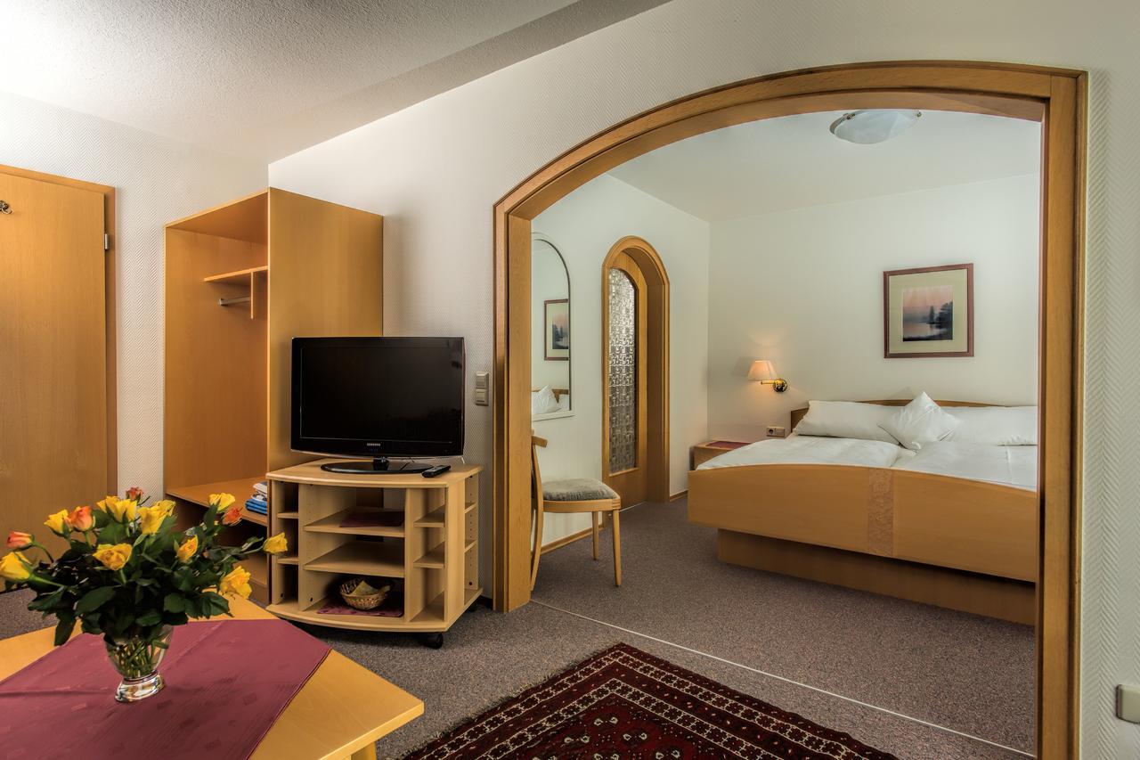 Hotel Pension Café Hasler Bodman-Ludwigshafen Esterno foto