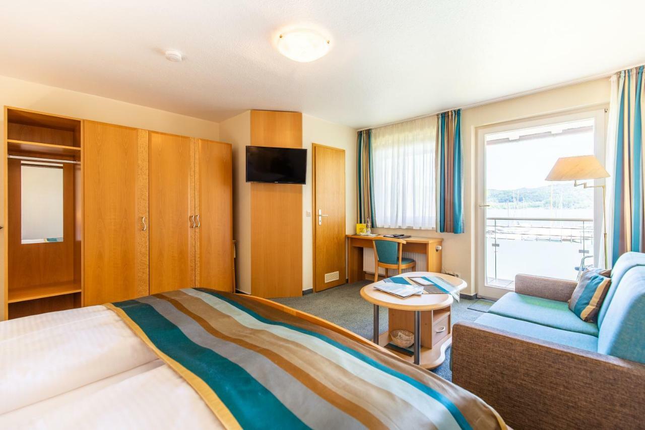 Hotel Pension Café Hasler Bodman-Ludwigshafen Esterno foto